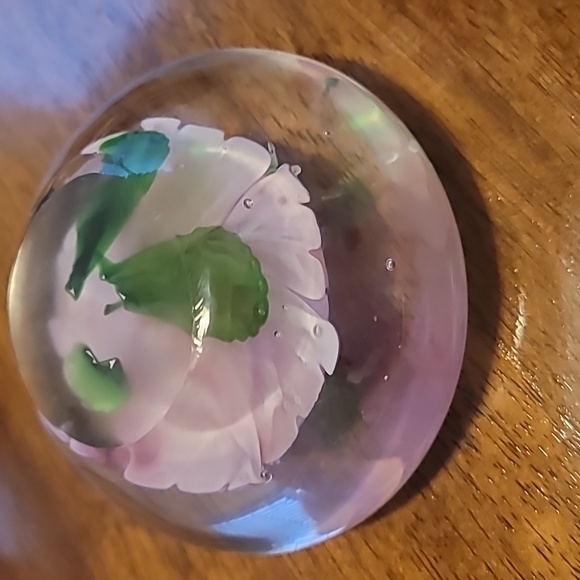 Glass Paperweight with Flora And Frog Design - Picture 2 of 4